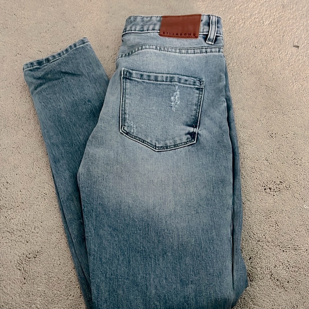 Billabong Ripped jeans